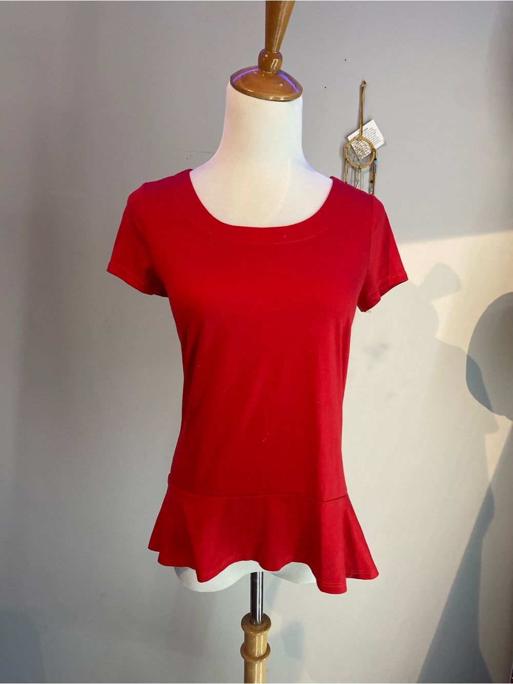 Modern Soft Red Short Sleeve Peplum Top